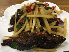 -牛八宝桂林米粉(八里庄店)