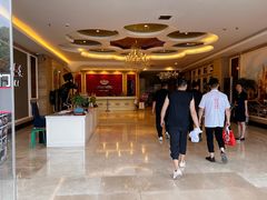 -自由港KTV(王子公主金平店)