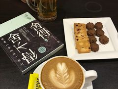 -钟书阁(松江泰晤士小镇店)