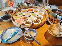 -包整·丝娃娃(一览甲秀楼风景店)