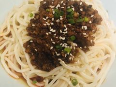 特色小面（红油）-乔阿马·江南味·驴肉香(龙湖华泾天街店)