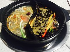 鸳鸯骨汤锅底-钢管厂歆瑞源油卤串串香(春熙路太古里店)