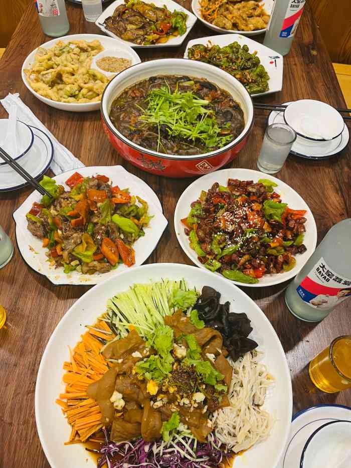 大鹏东北菜(勤劳巷店)-"陪女朋友来的.91食物味道很不错,酸.