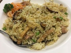 三色蘑菇鸡柳炒饭-佰搭果·广式茶餐厅(西华路店)