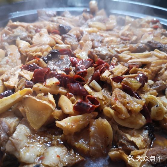 惠今牛排牛尾砂锅炖