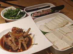 柠檬百香果鸡爪-咕嘟草帽鱼·牛奶一样的鲜鱼汤(天鹅湖万达广场店)