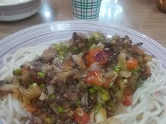 -歹歹的加个面过油肉拌面