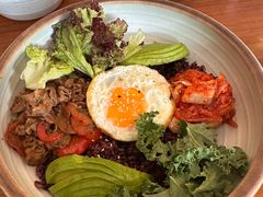 烧烤牛肉能量拌饭-Two Birds One Stone·一石二鸟(诚品生活店)