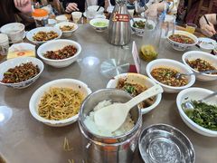 -笨罗卜浏阳菜馆(太平街店)