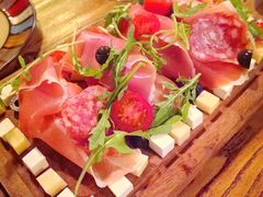 -SISTERS BAR RESTAURANT川意酒馆(嘉善老市H楼店)