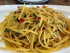 韭菜花炒洋芋丝-曹家大院