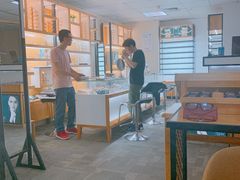 -LOGO眼镜·蔡司品牌折扣店(龙华清湖店)
