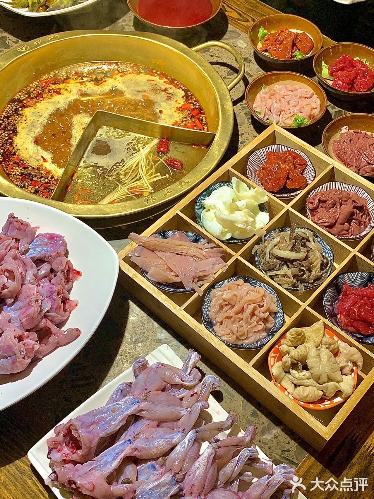 台东鱼蛙自助火锅，几十种菜品畅吃‼️不限量[强]