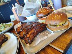 -Ribs & Burgers The Rocks