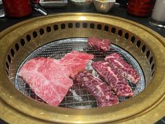 -山川小町·极番烧肉(新地假日广场店)