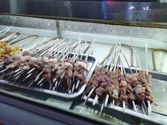 -布尔津河堤夜市