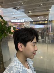 -川和潮人