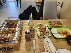 -烤满分·东北烧烤(首经贸店)