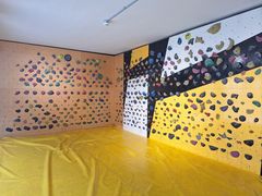 -问山MountQuest攀岩馆