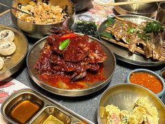 -草家酱蟹炭火烤肉店(珲春南路二店)