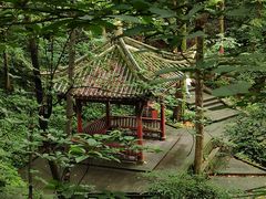 -灵岩山风景区