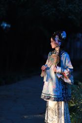 -一揽芳华汉服旗袍体验馆(拙政园店)