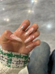 -蜜桃美甲美睫化妆