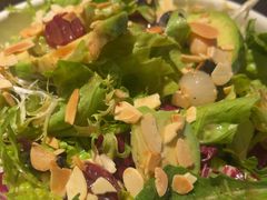 牛油果蔬菜沙拉-庐灶江南·江南菜·四合院Bistro(东直门雍和宫·原华侨宾馆店)