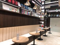 -钟书阁(群光广场店)