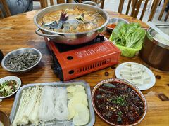 -苗侗地道红酸.酸汤鱼·酸汤牛肉