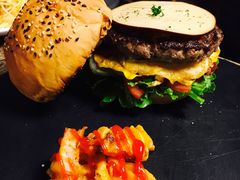 -HIGH FIVE哈福手工汉堡(桂林路店)