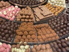 -Laderach 莱德拉(上海环贸iapm店)