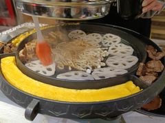-三国惹火烤肉·中日韩烤肉集合店(百草路店)