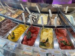 -Gelateria Dondoli