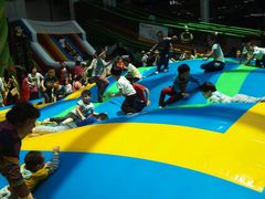 -蒙特利亲子乐园