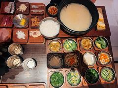 -银米·云南传统过桥米线(双廊黑金冠店)