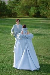 -现代经典婚纱摄影