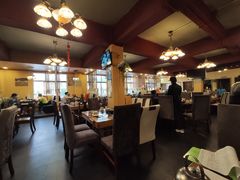 大堂-峰瑞藏地美食·石锅鸡·牦牛肉(大昭寺品牌店)