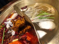 -沸炉重庆老火锅(军事博物馆店)