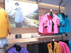 -王府井奥莱临潼小镇(临潼店)