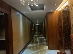 -山明水秀大饭店