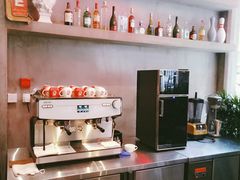 -HIGH FIVE哈福手工汉堡(桂林路店)