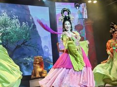 -金东尼人妖秀