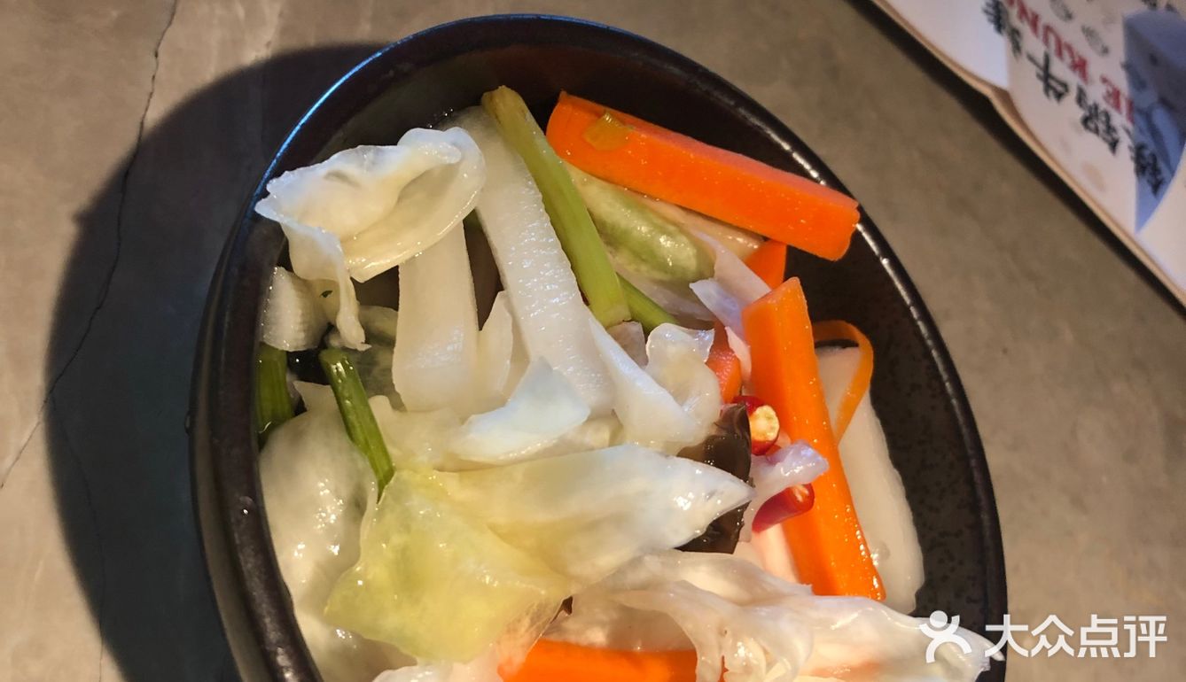 这次点的「青椒紫苏」蒜瓣肉很香很入味