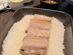 饭焐两头乌五花肉-庐灶江南·江南菜·四合院Bistro(东直门雍和宫·原华侨宾馆店)