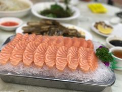 三文鱼生-新享乐海鲜(翠华路店)