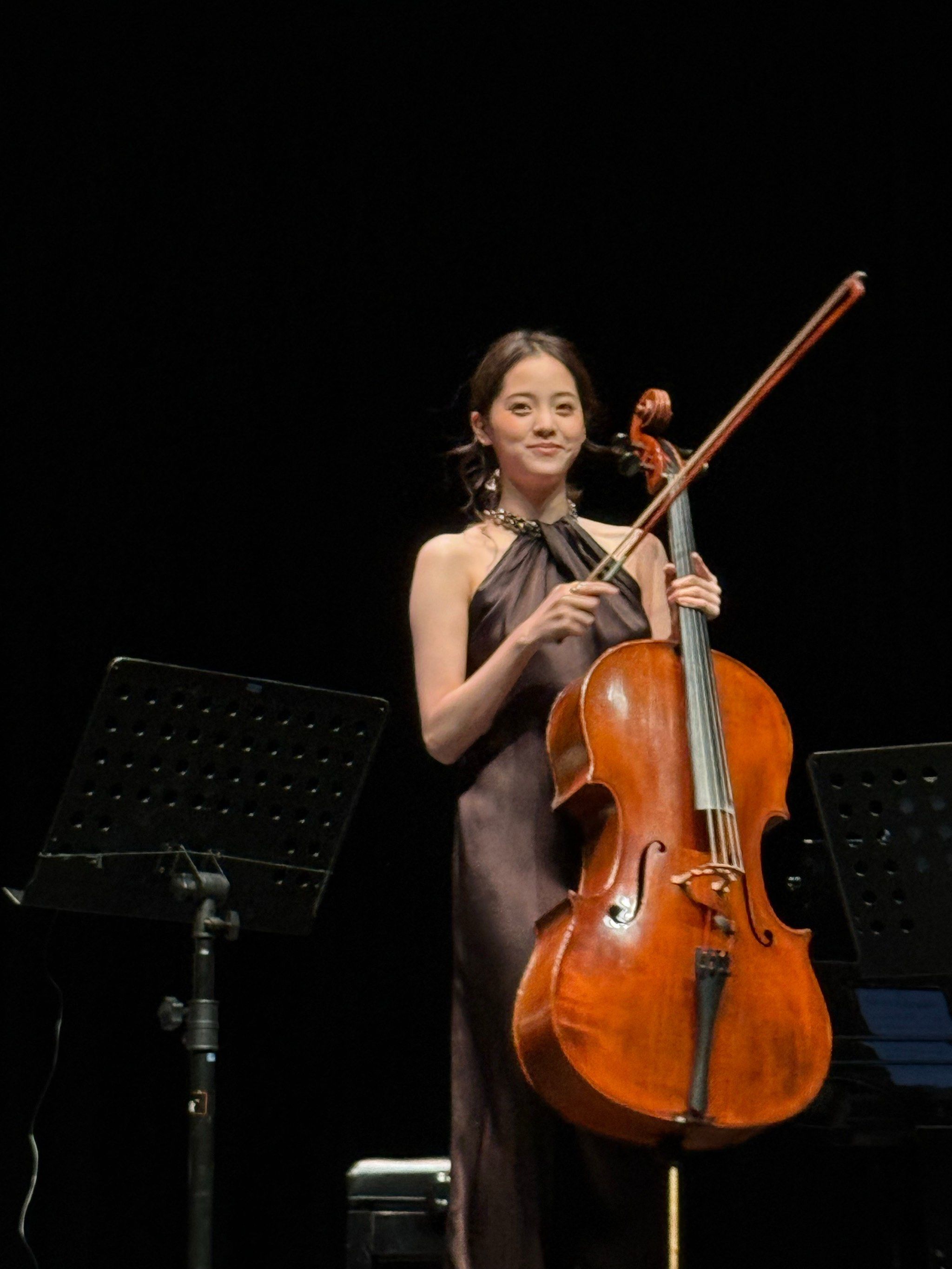 在深圳⭕️老到了欧阳娜娜舞台演出🥳