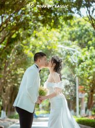 -现代经典婚纱摄影