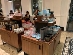 零售区-星巴克臻选(广州沙面店)