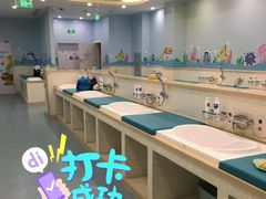 -戊辰亲子游泳俱乐部